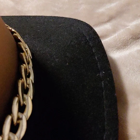 Stylish Tan and Black Fedora with Gold Chain - Picture 8 of 9